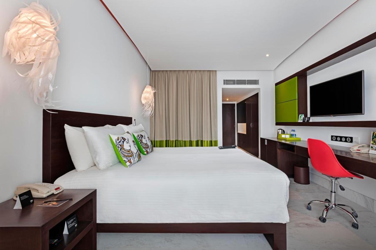 Hotel The Park Čennai Exteriér fotografie A room at the hotel