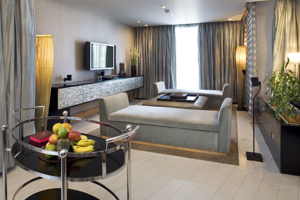 Hotel The Park Čennai Exteriér fotografie A suite at the hotel